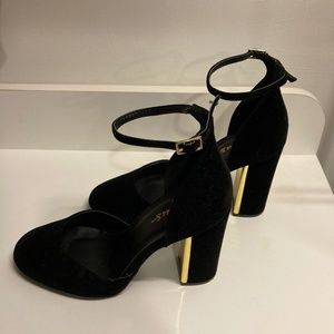 Lulus heels